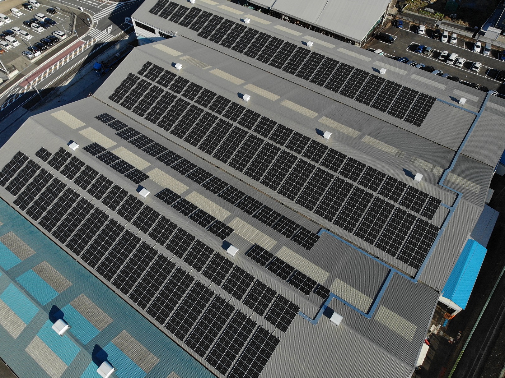 静岡工場の太陽光パネル